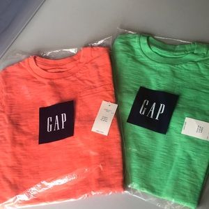 NWT BOYS GAP TEES Sz 5 2-pack